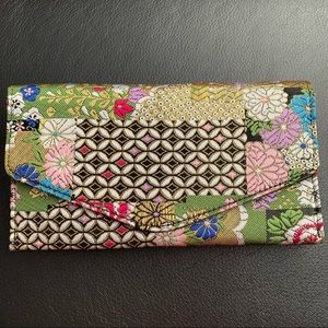 Steve Madden fabric multicolor clutch